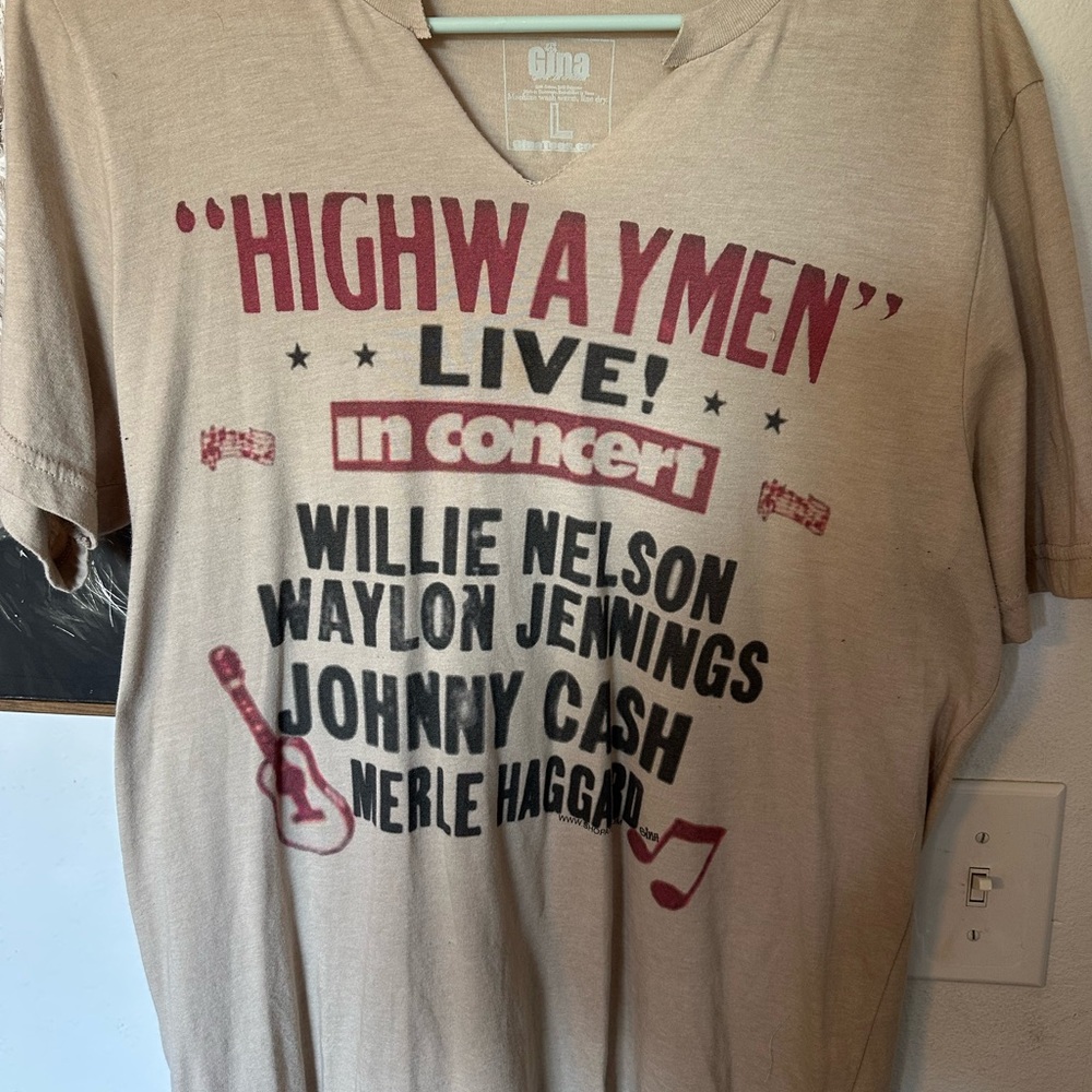 Gina Beige Graphic Tee - Highwaymen Concert Design